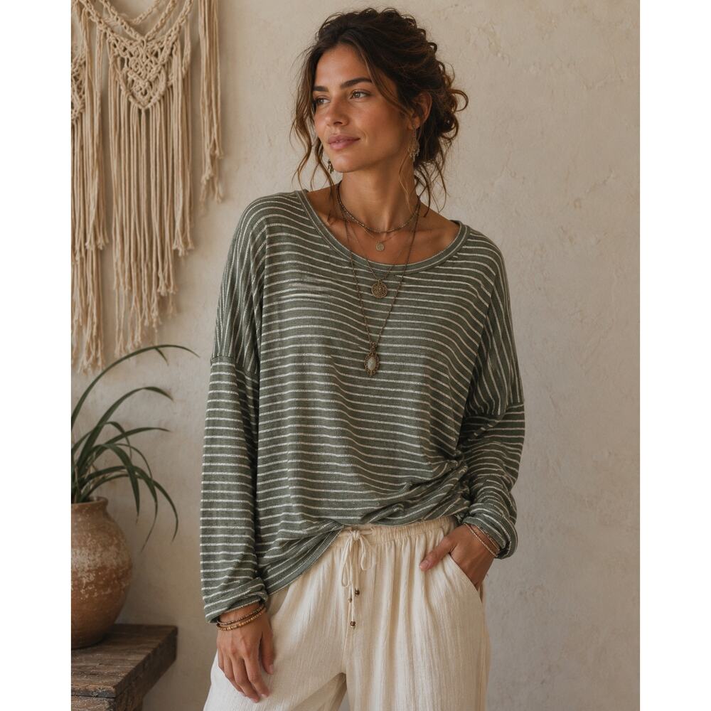 carly jean los Angeles green and white henley top stripes M